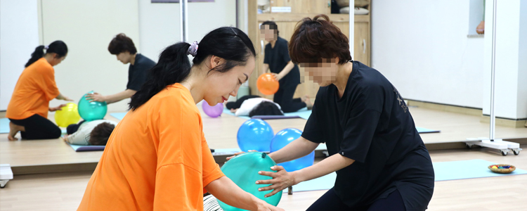 부산의료원 아로마힐링요가 사진