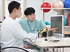 손 로봇 보조 재활치료