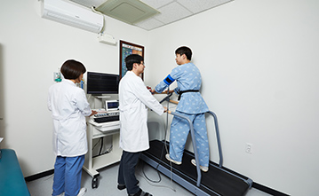 운동부하검사중인 모습