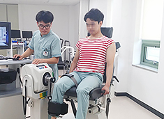 심장평가 등속성기능검사중인 모습